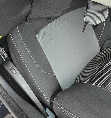 Серый Рено Дастер, объемом двигателя 1.46 л и пробегом 82 тыс. км за 14000 $, фото 30 на Automoto.ua