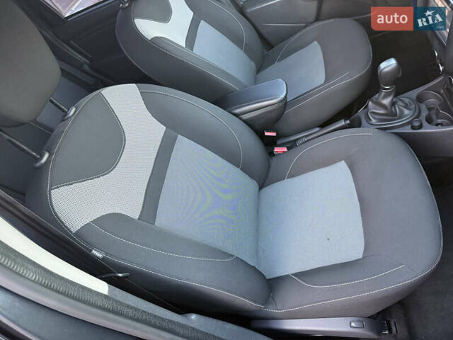 Сірий Рено Дастер, об'ємом двигуна 1.5 л та пробігом 83 тис. км за 13950 $, фото 81 на Automoto.ua