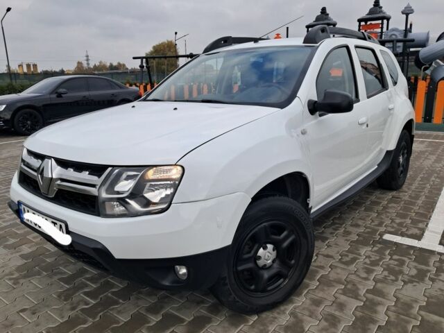 Серый Рено Дастер, объемом двигателя 0 л и пробегом 224 тыс. км за 7999 $, фото 2 на Automoto.ua
