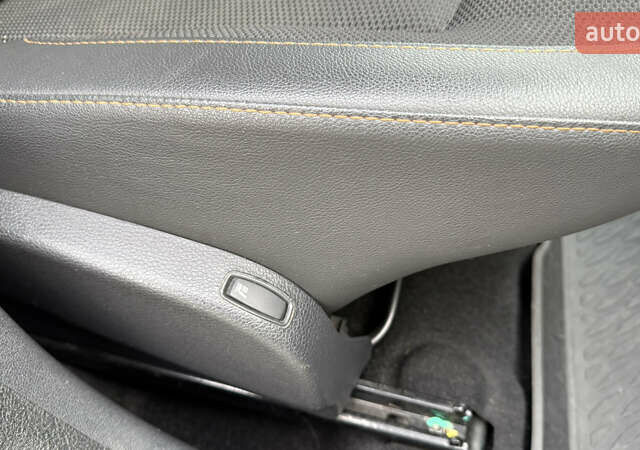 Серый Рено Дастер, объемом двигателя 1.6 л и пробегом 92 тыс. км за 11800 $, фото 49 на Automoto.ua