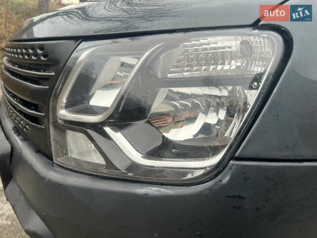 Серый Рено Дастер, объемом двигателя 1.46 л и пробегом 253 тыс. км за 6300 $, фото 5 на Automoto.ua