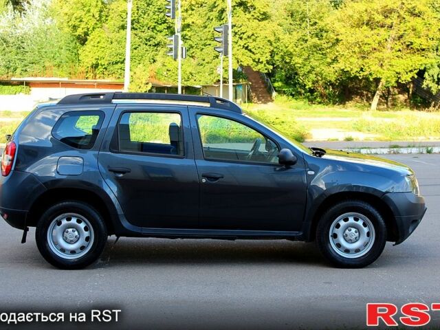 Серый Рено Дастер, объемом двигателя 1.5 л и пробегом 230 тыс. км за 9700 $, фото 4 на Automoto.ua