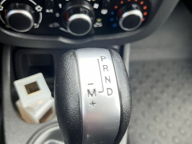 Серый Рено Дастер, объемом двигателя 1.5 л и пробегом 146 тыс. км за 12500 $, фото 4 на Automoto.ua