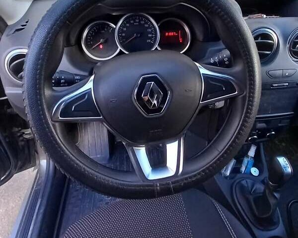 Серый Рено Дастер, объемом двигателя 1.46 л и пробегом 82 тыс. км за 12600 $, фото 5 на Automoto.ua