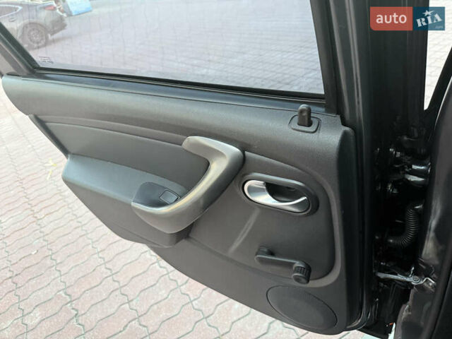Сірий Рено Дастер, об'ємом двигуна 1.5 л та пробігом 83 тис. км за 13950 $, фото 71 на Automoto.ua
