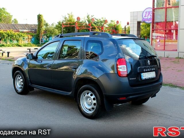 Серый Рено Дастер, объемом двигателя 1.5 л и пробегом 230 тыс. км за 9700 $, фото 2 на Automoto.ua