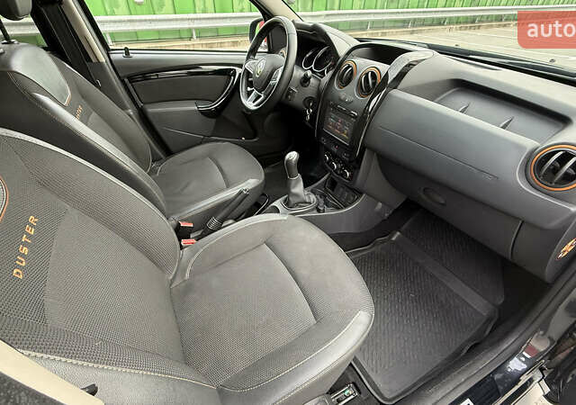 Серый Рено Дастер, объемом двигателя 1.6 л и пробегом 92 тыс. км за 11800 $, фото 48 на Automoto.ua