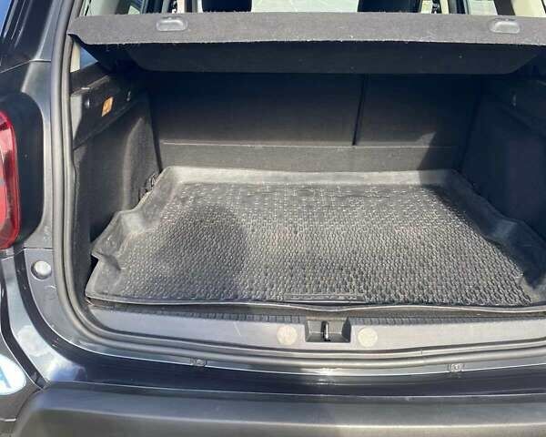 Серый Рено Дастер, объемом двигателя 1.5 л и пробегом 312 тыс. км за 13000 $, фото 17 на Automoto.ua