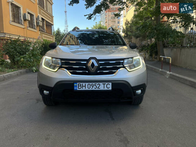 Сірий Рено Дастер, об'ємом двигуна 1.5 л та пробігом 157 тис. км за 13900 $, фото 2 на Automoto.ua