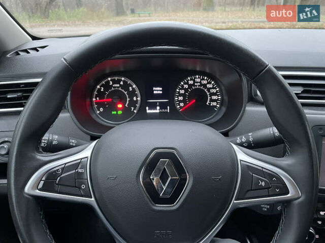 Серый Рено Дастер, объемом двигателя 1.6 л и пробегом 71 тыс. км за 12300 $, фото 7 на Automoto.ua