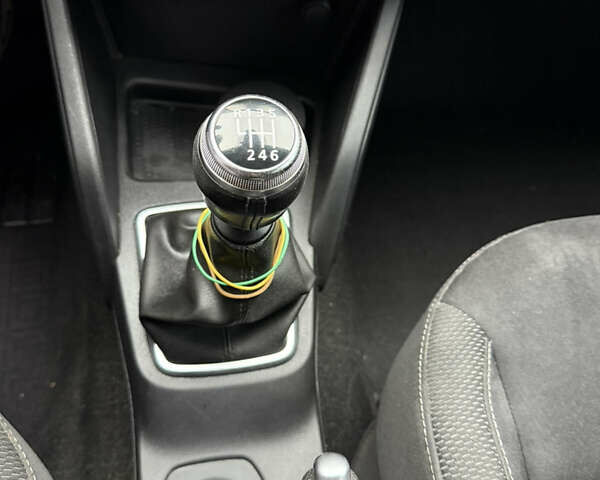 Серый Рено Дастер, объемом двигателя 1.46 л и пробегом 248 тыс. км за 13999 $, фото 26 на Automoto.ua