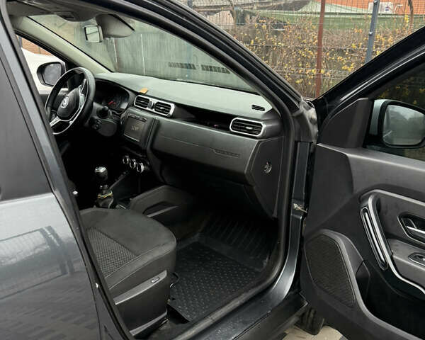 Серый Рено Дастер, объемом двигателя 1.46 л и пробегом 248 тыс. км за 13999 $, фото 44 на Automoto.ua