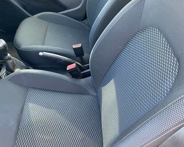 Серый Рено Дастер, объемом двигателя 1.5 л и пробегом 312 тыс. км за 13000 $, фото 16 на Automoto.ua