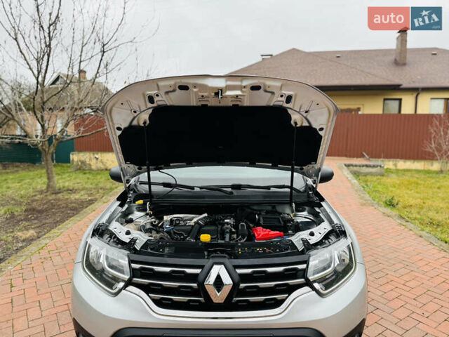 Сірий Рено Дастер, об'ємом двигуна 1.5 л та пробігом 57 тис. км за 18500 $, фото 12 на Automoto.ua