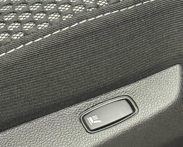 Серый Рено Дастер, объемом двигателя 1.5 л и пробегом 79 тыс. км за 15800 $, фото 18 на Automoto.ua