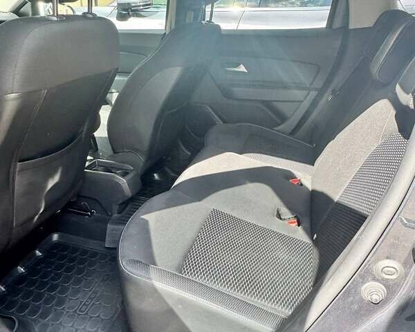 Серый Рено Дастер, объемом двигателя 1.5 л и пробегом 178 тыс. км за 15400 $, фото 5 на Automoto.ua