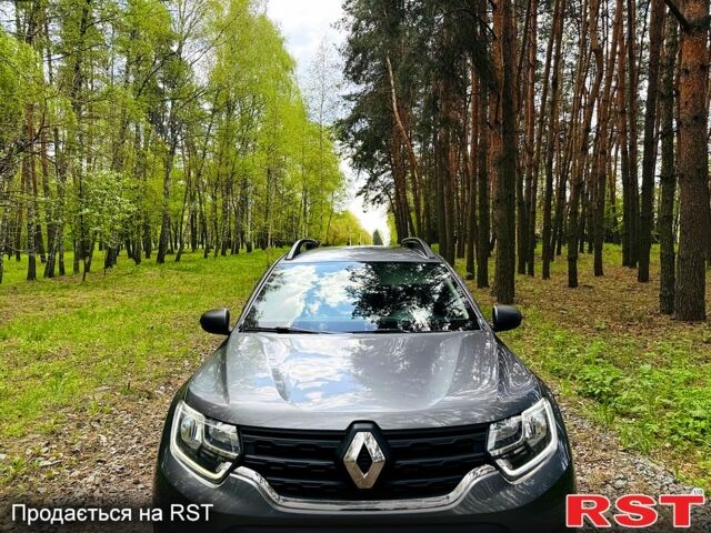 Серый Рено Дастер, объемом двигателя 1.6 л и пробегом 35 тыс. км за 15000 $, фото 2 на Automoto.ua