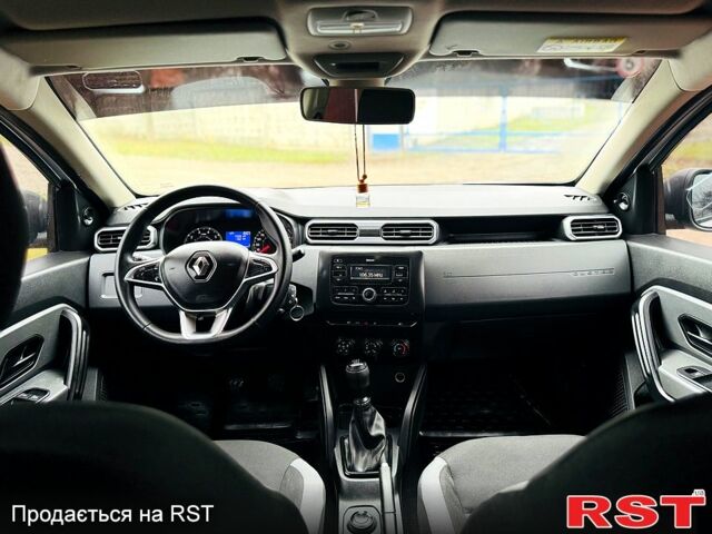 Серый Рено Дастер, объемом двигателя 1.5 л и пробегом 57 тыс. км за 18500 $, фото 6 на Automoto.ua