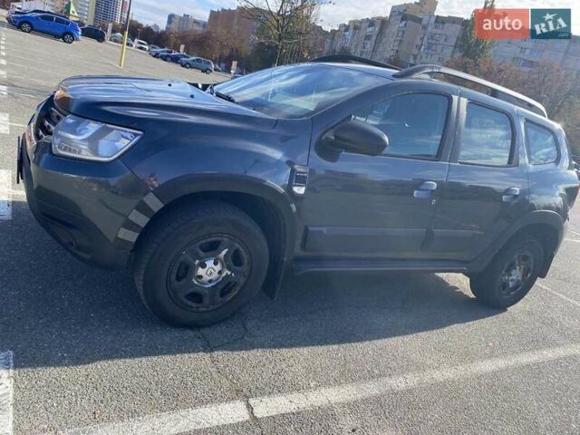 Серый Рено Дастер, объемом двигателя 1.5 л и пробегом 312 тыс. км за 13000 $, фото 2 на Automoto.ua