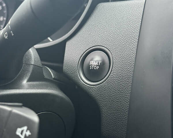 Серый Рено Дастер, объемом двигателя 1.5 л и пробегом 79 тыс. км за 15800 $, фото 13 на Automoto.ua