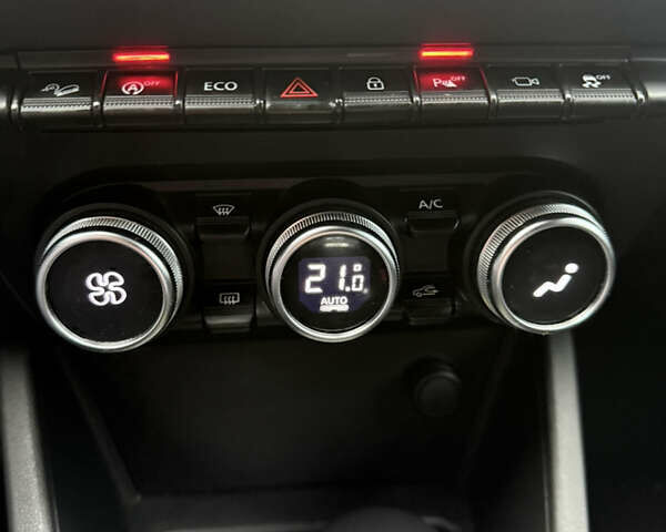 Серый Рено Дастер, объемом двигателя 1.46 л и пробегом 248 тыс. км за 13999 $, фото 27 на Automoto.ua