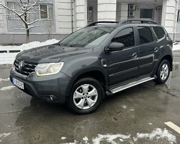 Серый Рено Дастер, объемом двигателя 1.5 л и пробегом 79 тыс. км за 15800 $, фото 2 на Automoto.ua