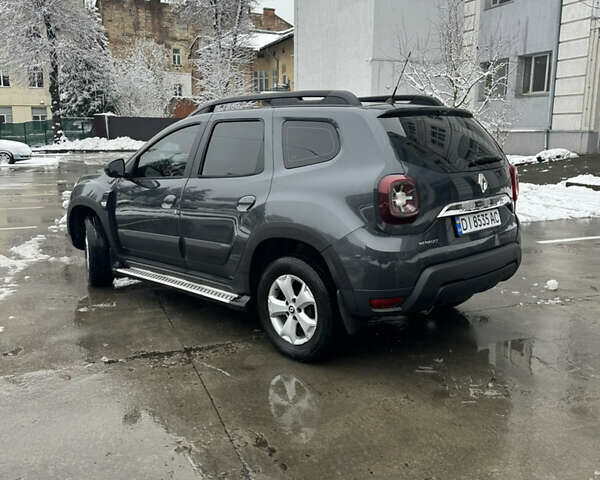 Серый Рено Дастер, объемом двигателя 1.5 л и пробегом 79 тыс. км за 15800 $, фото 3 на Automoto.ua