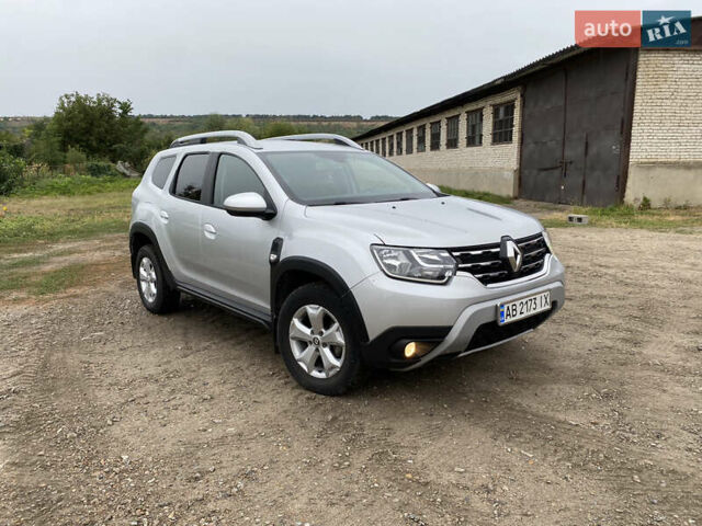 Серый Рено Дастер, объемом двигателя 1.5 л и пробегом 322 тыс. км за 13500 $, фото 5 на Automoto.ua