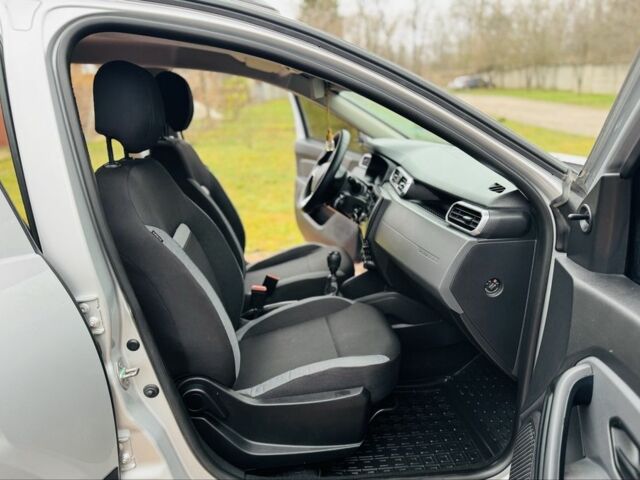 Серый Рено Дастер, объемом двигателя 1.5 л и пробегом 57 тыс. км за 18500 $, фото 8 на Automoto.ua