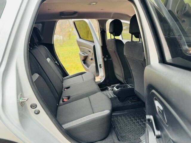 Серый Рено Дастер, объемом двигателя 1.5 л и пробегом 57 тыс. км за 18500 $, фото 10 на Automoto.ua