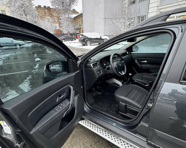 Серый Рено Дастер, объемом двигателя 1.5 л и пробегом 79 тыс. км за 15800 $, фото 8 на Automoto.ua