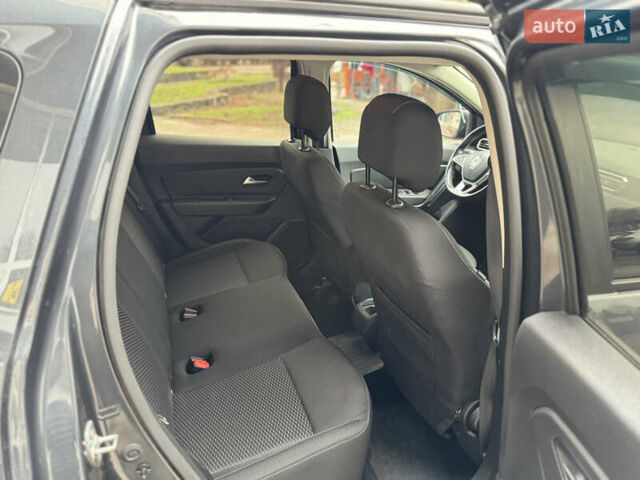 Серый Рено Дастер, объемом двигателя 1.5 л и пробегом 118 тыс. км за 15400 $, фото 23 на Automoto.ua