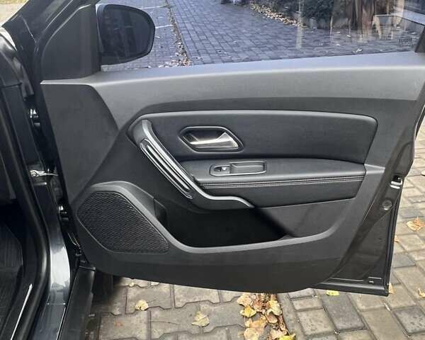 Серый Рено Дастер, объемом двигателя 1.5 л и пробегом 154 тыс. км за 16300 $, фото 9 на Automoto.ua