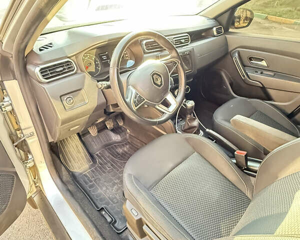 Рено Дастер 2019 в Киеве на Automoto.ua Серый Рено Дастер, объемом двигателя 1.6 л и пробегом 120 тыс. км за 16100 $, фото 51 на Automoto.ua