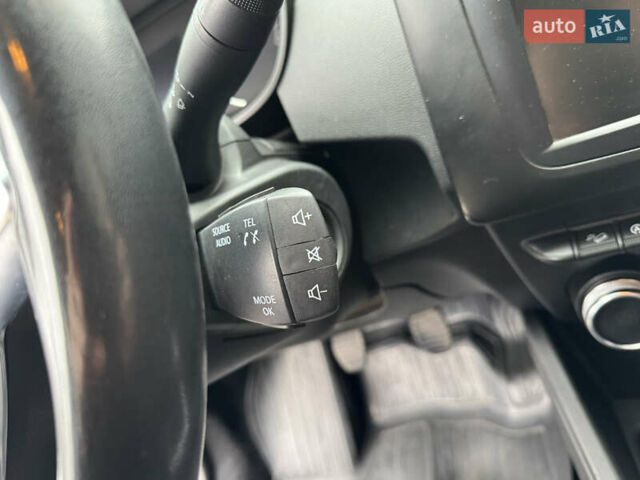 Серый Рено Дастер, объемом двигателя 1.5 л и пробегом 118 тыс. км за 15400 $, фото 37 на Automoto.ua