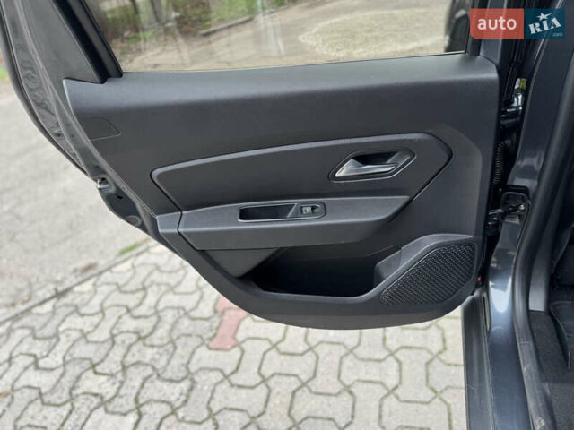 Серый Рено Дастер, объемом двигателя 1.5 л и пробегом 118 тыс. км за 15400 $, фото 21 на Automoto.ua