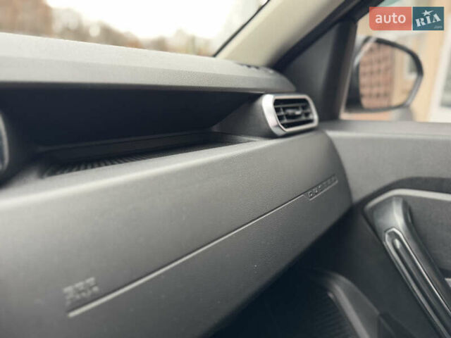 Серый Рено Дастер, объемом двигателя 1.5 л и пробегом 118 тыс. км за 15400 $, фото 43 на Automoto.ua