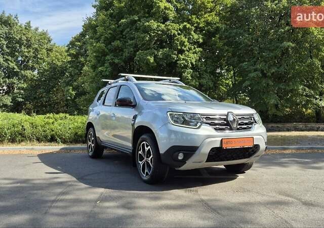 Серый Рено Дастер, объемом двигателя 1.5 л и пробегом 114 тыс. км за 17000 $, фото 2 на Automoto.ua
