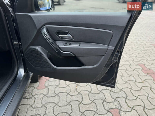 Серый Рено Дастер, объемом двигателя 1.5 л и пробегом 118 тыс. км за 15400 $, фото 26 на Automoto.ua