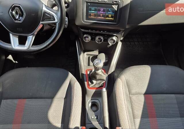 Серый Рено Дастер, объемом двигателя 1.5 л и пробегом 114 тыс. км за 17000 $, фото 15 на Automoto.ua
