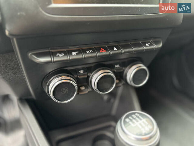 Серый Рено Дастер, объемом двигателя 1.5 л и пробегом 118 тыс. км за 15400 $, фото 38 на Automoto.ua