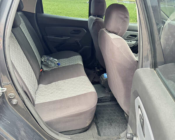 Серый Рено Дастер, объемом двигателя 1.46 л и пробегом 141 тыс. км за 16000 $, фото 12 на Automoto.ua