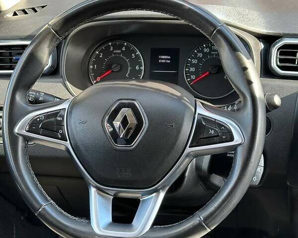 Серый Рено Дастер, объемом двигателя 1.6 л и пробегом 113 тыс. км за 13000 $, фото 9 на Automoto.ua