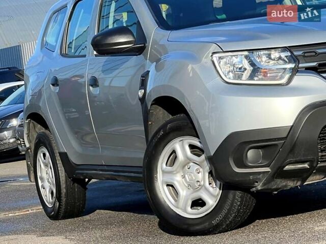 Серый Рено Дастер, объемом двигателя 1.5 л и пробегом 191 тыс. км за 13900 $, фото 8 на Automoto.ua