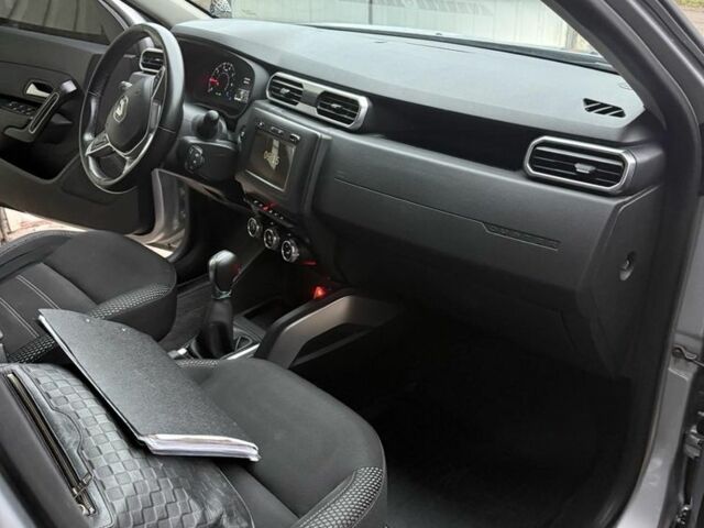 Серый Рено Дастер, объемом двигателя 1.5 л и пробегом 155 тыс. км за 14700 $, фото 5 на Automoto.ua