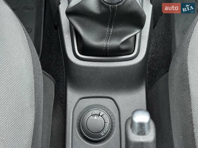 Серый Рено Дастер, объемом двигателя 1.46 л и пробегом 185 тыс. км за 14000 $, фото 35 на Automoto.ua