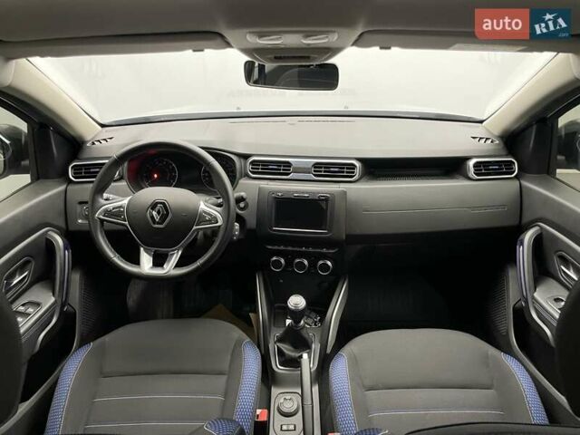 Серый Рено Дастер, объемом двигателя 1.6 л и пробегом 98 тыс. км за 16210 $, фото 9 на Automoto.ua