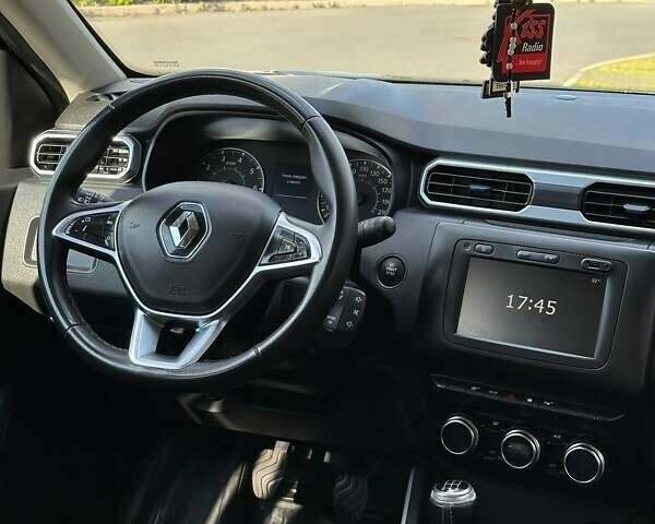 Серый Рено Дастер, объемом двигателя 1.6 л и пробегом 113 тыс. км за 13000 $, фото 8 на Automoto.ua