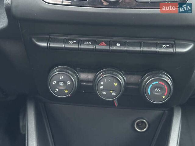 Серый Рено Дастер, объемом двигателя 1.46 л и пробегом 185 тыс. км за 14000 $, фото 34 на Automoto.ua