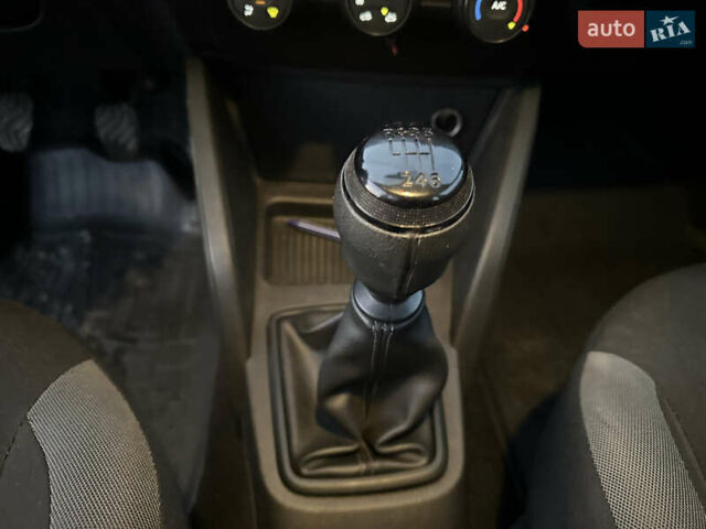 Серый Рено Дастер, объемом двигателя 1.46 л и пробегом 200 тыс. км за 14200 $, фото 27 на Automoto.ua